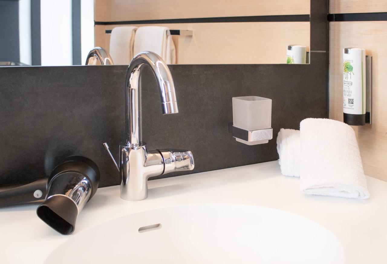 Hbs Hotel By Wmm Hotels Halberstadt Buitenkant foto